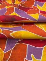 Levendige zonwerende stof met abstracte ontwerpen in dubbele