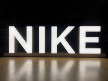 Rare Original NIKE Sportswear - Enseigne lumineuse -