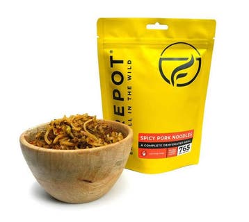 Spicy Varkensvlees met Noedels - XL 765 kcal - Firepot, Diversen, Verzenden