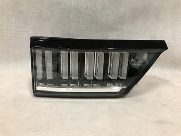 Lynk&Co 01 achterlicht links binnen LED Europa, Verzenden