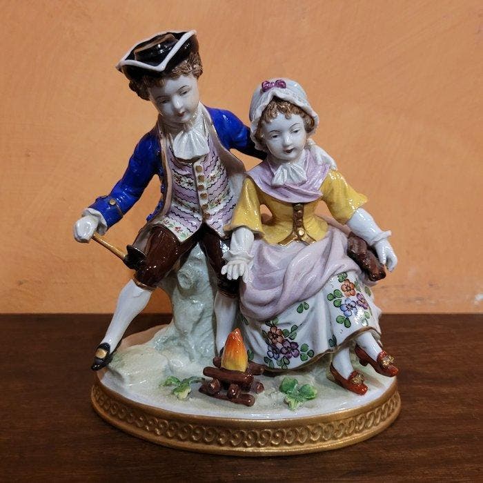 Carl Thieme, Potschappel - Beeldje - Bambini vicino al fuoco, Antiek en Kunst, Antiek | Glaswerk en Kristal