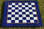 Prachtig schaakspel gemaakt van lapis lazuli en marmer