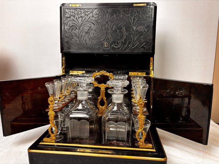 Cave a liqueur Napoléon III-Cristal Baccarat - Armoire à, Antiquités & Art, Antiquités | Autres Antiquités