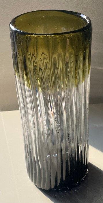 Vase - Verre - vase artistique à côtes