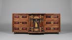 Kabinet - Waarschijnlijk walnoot met fruitwood parket inleg,, Antiek en Kunst