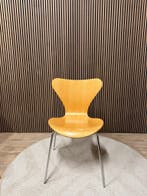 Voorraad Fritz Hansen Vlinderstoel Series 7 stoel, Verzenden, Zo goed als nieuw, Hout