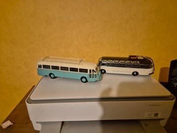 Atlas 1:43 - Voiture miniature (2) - Chausson bus + Isobloc
