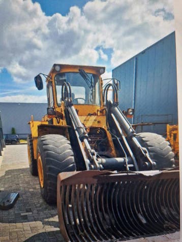 Veiling: Wielgraafmachine Volvo L120 Diesel, Articles professionnels, Machines & Construction | Grues & Excavatrices, Ophalen