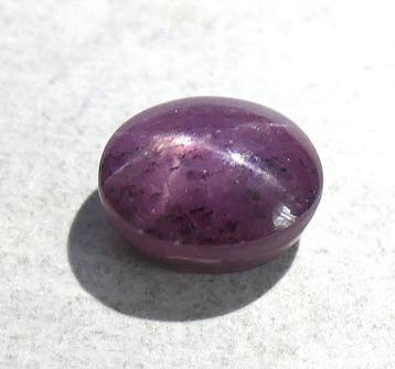 Joli RUBIS ÉTOILÉ DORIGINE NATURELLE Cabochon- 0.87 g