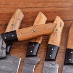 Keukenmes - Chefs knife - Gevouwen staal, olijfhout en hars