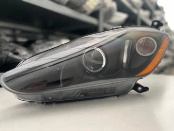 MASERATI GRANTURISMO M145 XENON BLACK KOPLAMP LINKS 240677, Verzenden