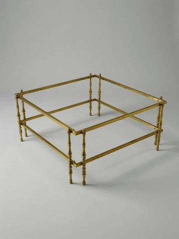 Table - Un cadre de table carré à deux niveaux en laiton