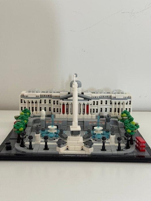 Lego Set - 21045 - Architecture - Trafalgar Square, Enfants & Bébés, Jouets | Duplo & Lego