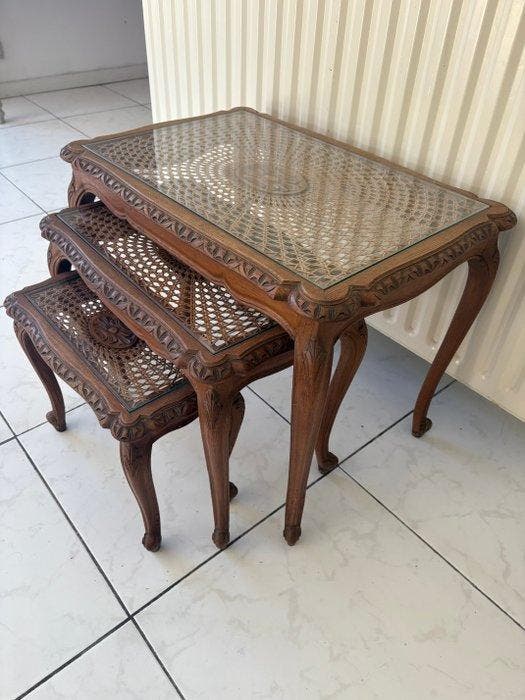 Tables gigognes (3) - Bois, Verre - Rotin - style Louis XV, Antiquités & Art, Curiosités & Brocante