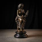 Statue, Vrouw met druiventrossen / Bacchante - 27 cm -, Antiquités & Art