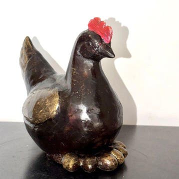 Abdoulaye Derme - sculptuur, Poule aux Œufs dOr - 16 cm -