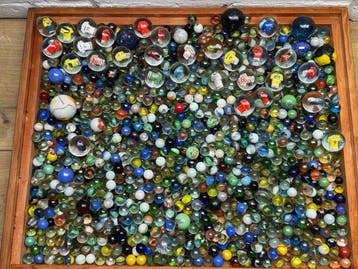 9,5 KG - Vintage & Modern US & EU glass Marbles collection -