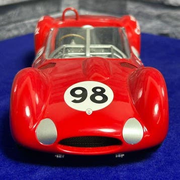 Minichamps 1:18 - Model raceauto - Minichamps 1:18 Maserati, Nieuw