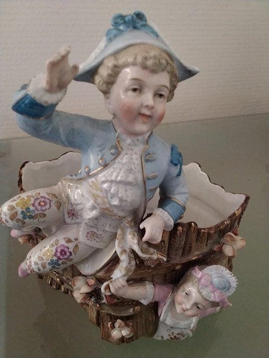 Conta & Boehme - Beeldje - Groupe denfants en porcelaine,, Antiquités & Art, Antiquités | Verre & Cristal
