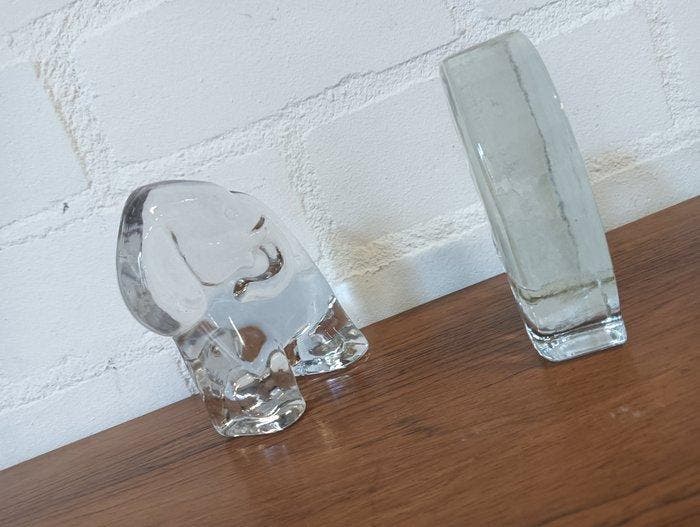 Kosta Boda - Figurine - Panda en olifant (2) - Verre, Antiquités & Art, Antiquités | Meubles | Chaises & Canapés