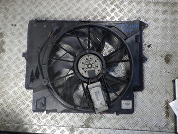 BMW E87 E90 2.0i koelventilator met behuizing, Verzenden, Gebruikt