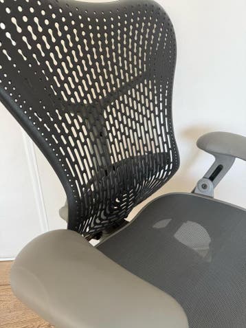 Herman Miller Mirra Ligtgrey Black (Meer dan 100 stuks), Verzenden, Bureaustoel