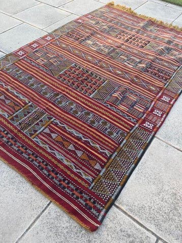 Vloerkleed - 215 cm - 146 cm, Huis en Inrichting, Nieuw