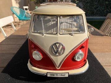 Autres Altaya 1:8 - Voiture miniature - Volkswagen T1 Samba