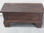 Decoratief ornament - Houten kist uit de 19e eeuw - Hoogte: