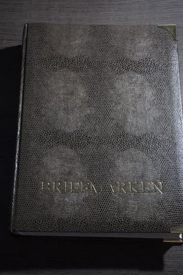 Accessoires - Flinke doos vol met 5 stockboeken met witte