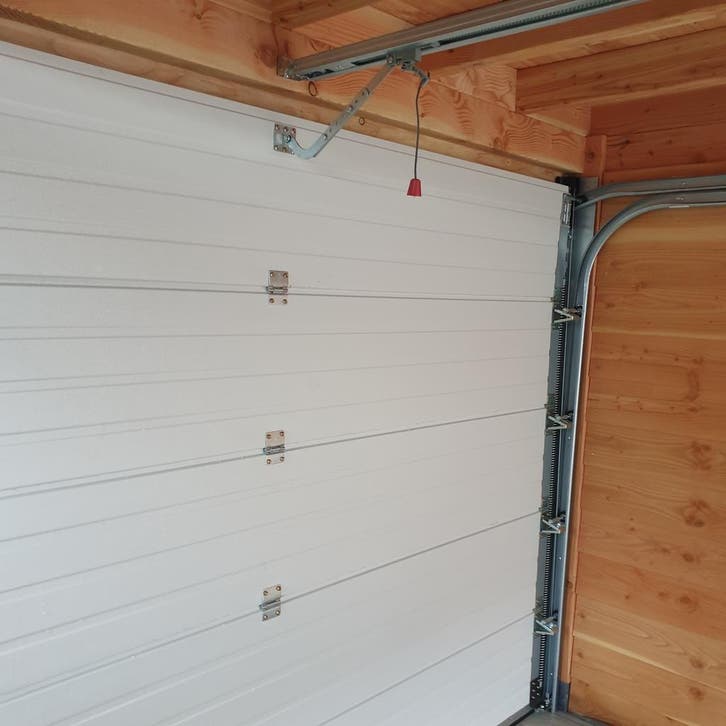 Sectionaal garagedeur verkrijgbaar in verschillende formaten, Doe-het-zelf en Bouw, Deuren en Vliegenramen, Garagedeur, Nieuw