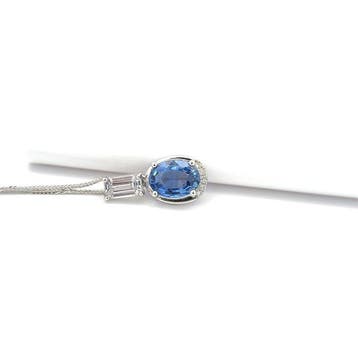 Ketting met hanger - 14 karaat Witgoud - 1.08ct. tw. Saffier
