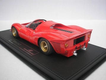 Top Marques 1:18 - Modelauto - Ferrari 330 P4 Spider - 1967