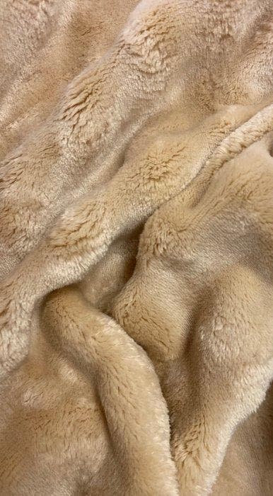 Spectaculair snit van uiterst zachte zandkleurige vacht,, Antiquités & Art, Tapis & Textile