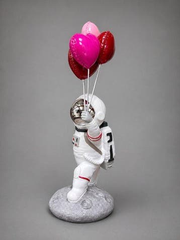 sculptuur, Astronaut met Hartballonnen – Decoratief
