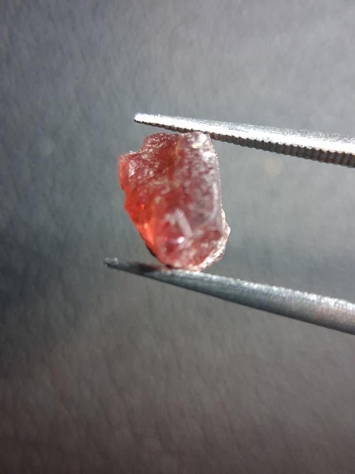 Rough Garnet - 2.155 ct - pyrope almandite - red, Bijoux, Sacs & Beauté, Accessoires Autre, Envoi