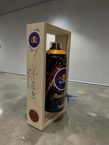 WASE - Speelgoed figuur AÉROSOL SPRAY RED BULL YELLOW STYLE