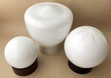 Lampe - Verre, bakélite - Trois plafonnières vintage