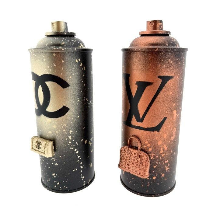 WhyCreationz (XX-XXI) - Chanel + Louis Vuitton 3D Spraycan, Antiquités & Art, Art | Objets design