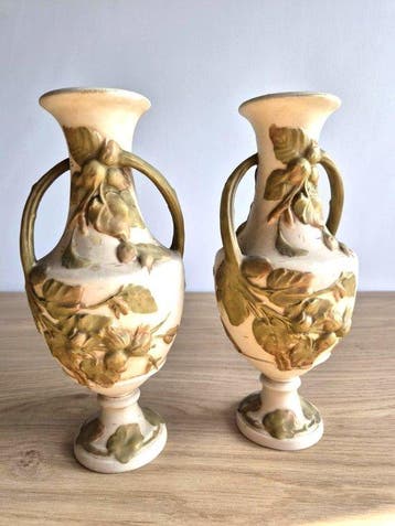 Royal Dux Bohemia - Vaas (2) - Porselein - Floraal - Ca.