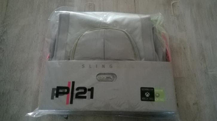 Sling Bag om je xbox 360 mee te nemen (xbox 360 NIEUW), Games en Spelcomputers, Games | Xbox 360, Ophalen of Verzenden