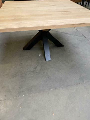 Aerts massief eiken, eettafel, vierkant (A-keuze), Huis en Inrichting, Nieuw, Eikenhout