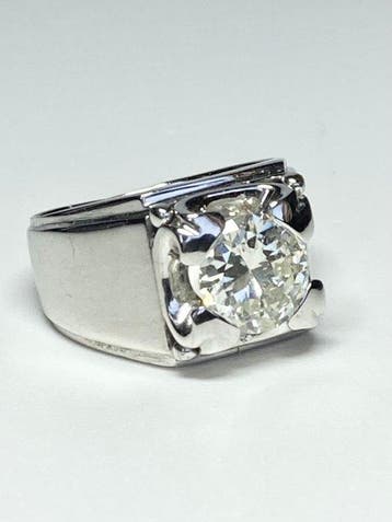 Statement ring - 18 karaat Witgoud - 1.75ct. tw. Diamant