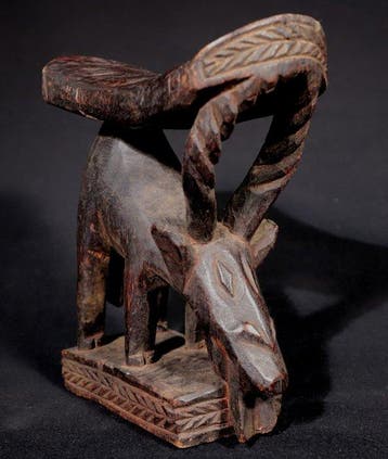 Neksteun - Luba Antelope - hout - 19 cm