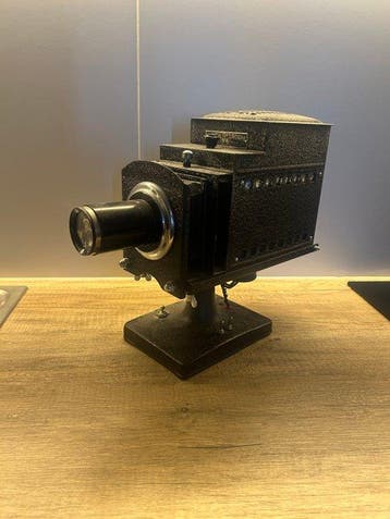 ENSIGN No.6 Projector