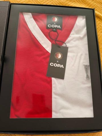 Nederlandse voetbal competitie - Voetbalshirt, Nieuw