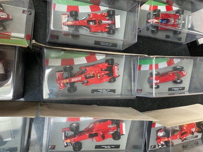 Altaya 1:43 - Voiture de sport miniature (93) - Assortiment, Hobby en Vrije tijd, Modelauto's | 1:5 tot 1:12