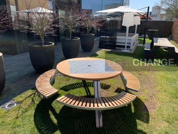 Extremis Gargantua picknicktafel tuintafel of ander model, Zo goed als nieuw, Rond, Hout