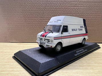 Altaya 1:43 - Model bestelwagen (3) - CMC, Bedford,, Nieuw