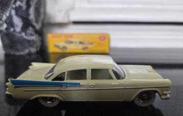 Dinky Toys 1:43 - Modelauto (2)